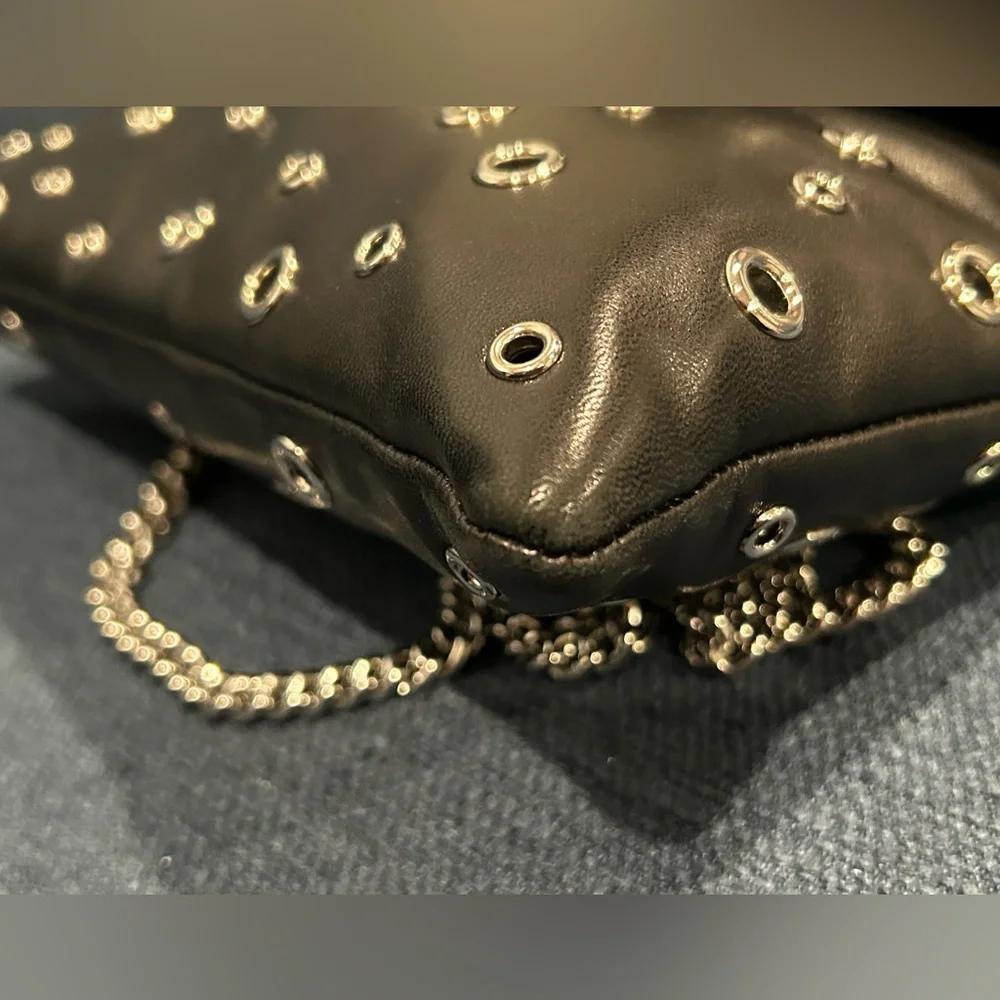 Henri Bendel's black/ silver grommet purse NWOT - Picture 9 of 10